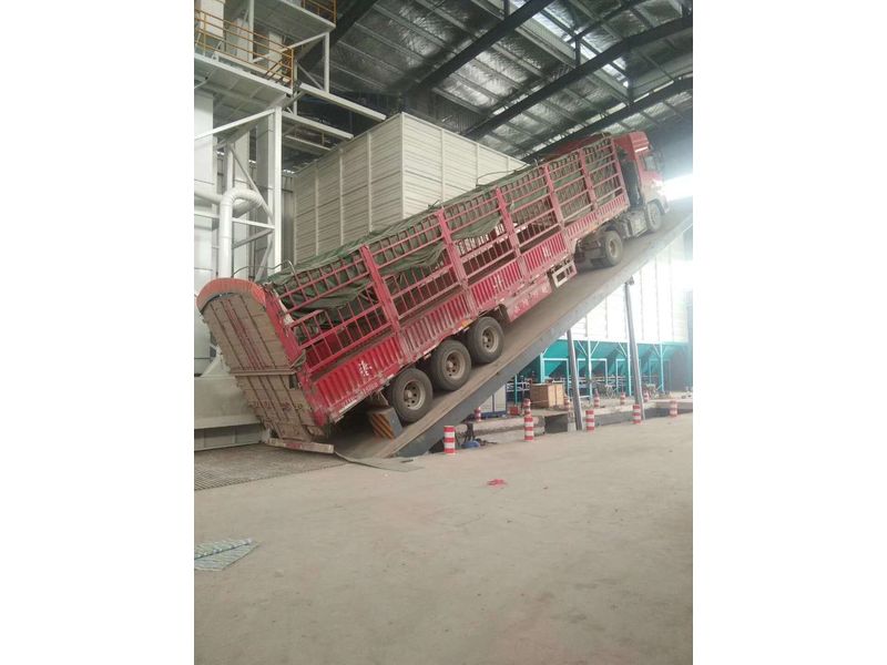 液壓卸車(chē)平臺(tái)1